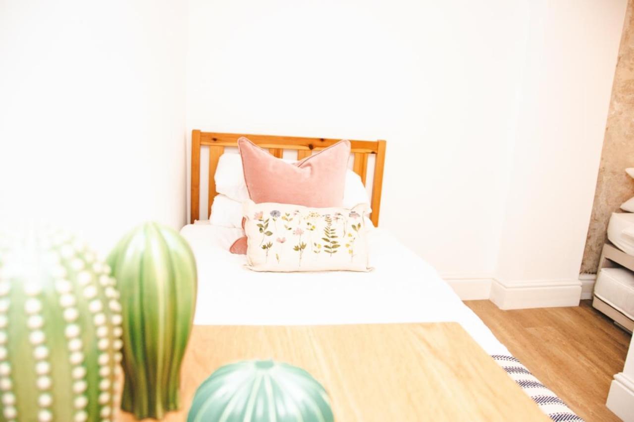 Garden Flat In Period Property Centrally Located Бат Экстерьер фото